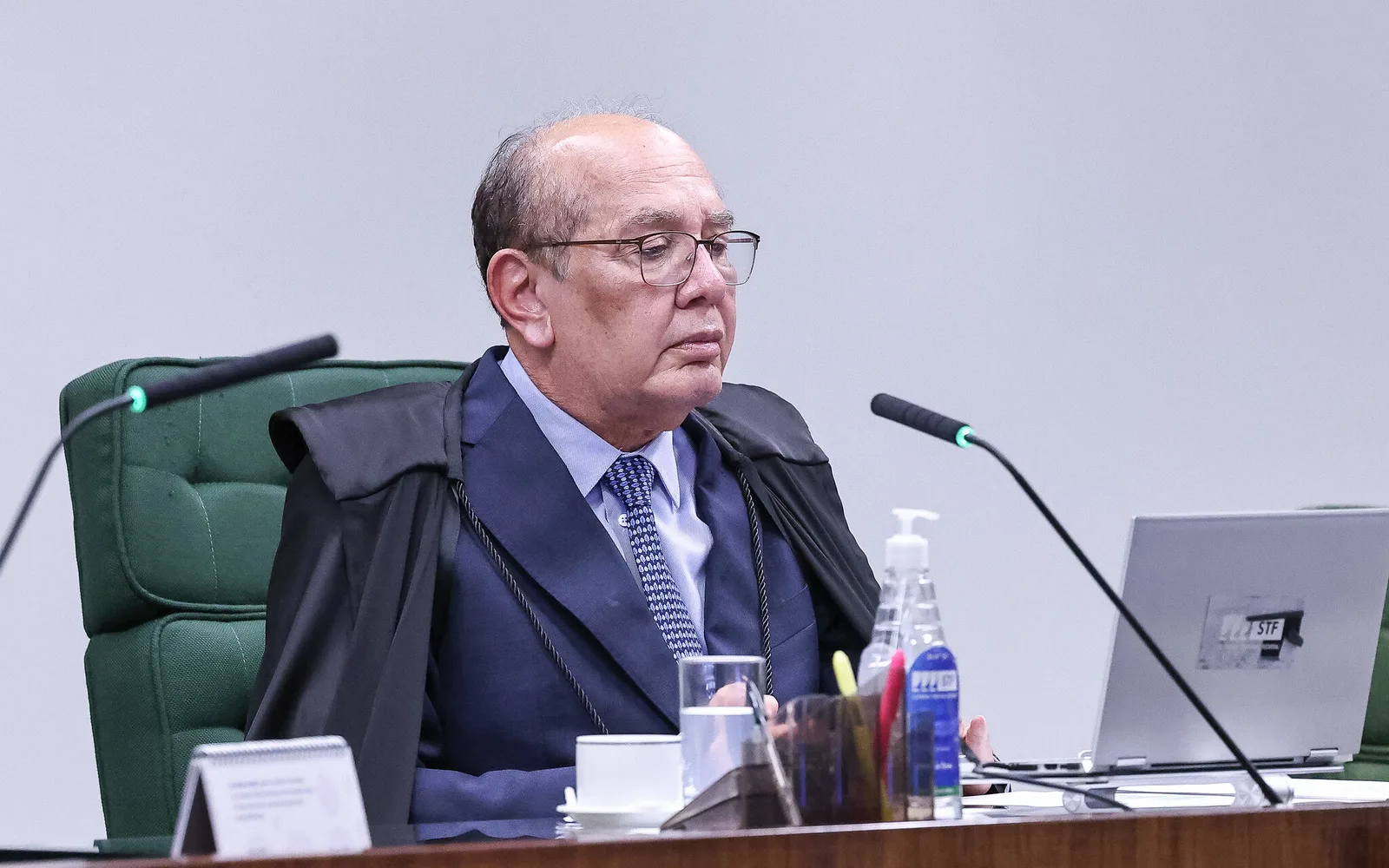 Gilmar Mendes interrompe análise sobre afastamento do diretor-geral da PF