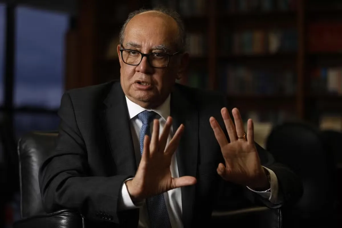 Gilmar pede a Fachin envio à PF de dados do celular de Vorcaro