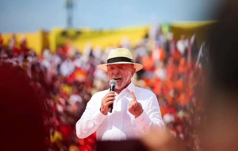 PT organiza atos nacionais e live com Lula em meio à crise no STF