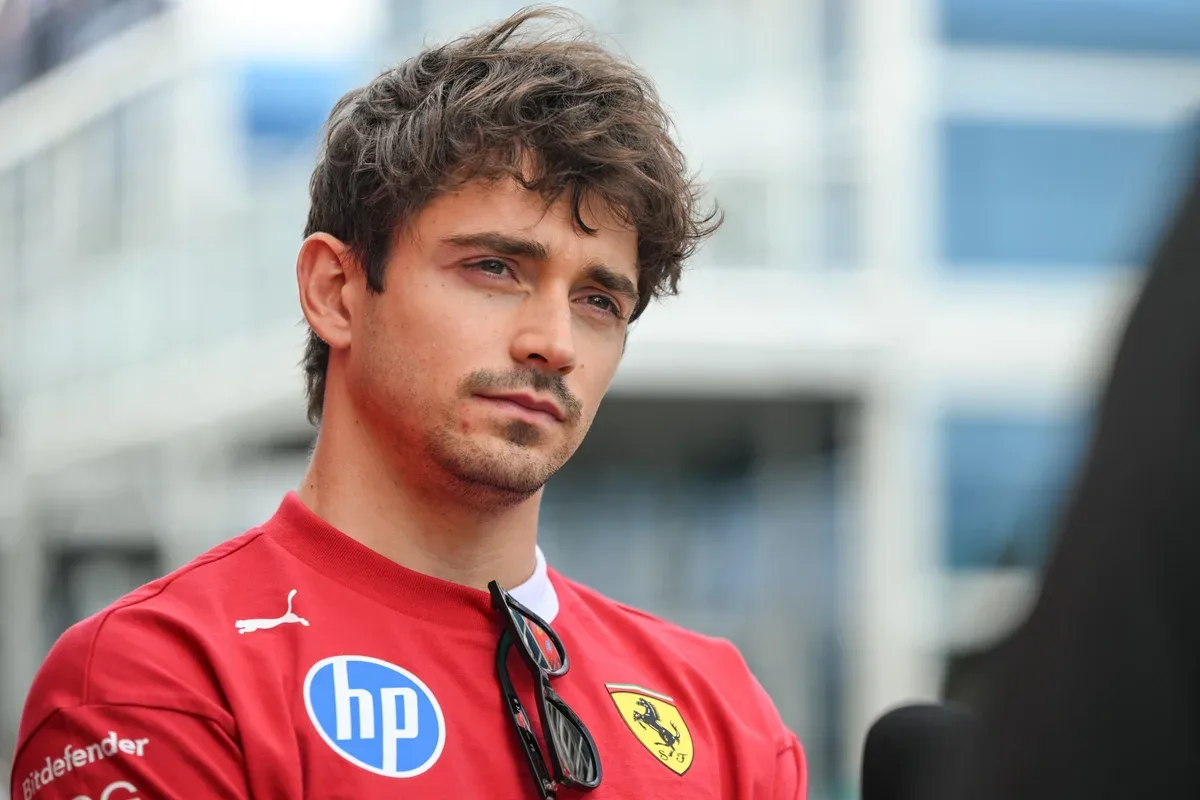 Ferrari avalia motor do carro de Leclerc antes do GP da Espanha