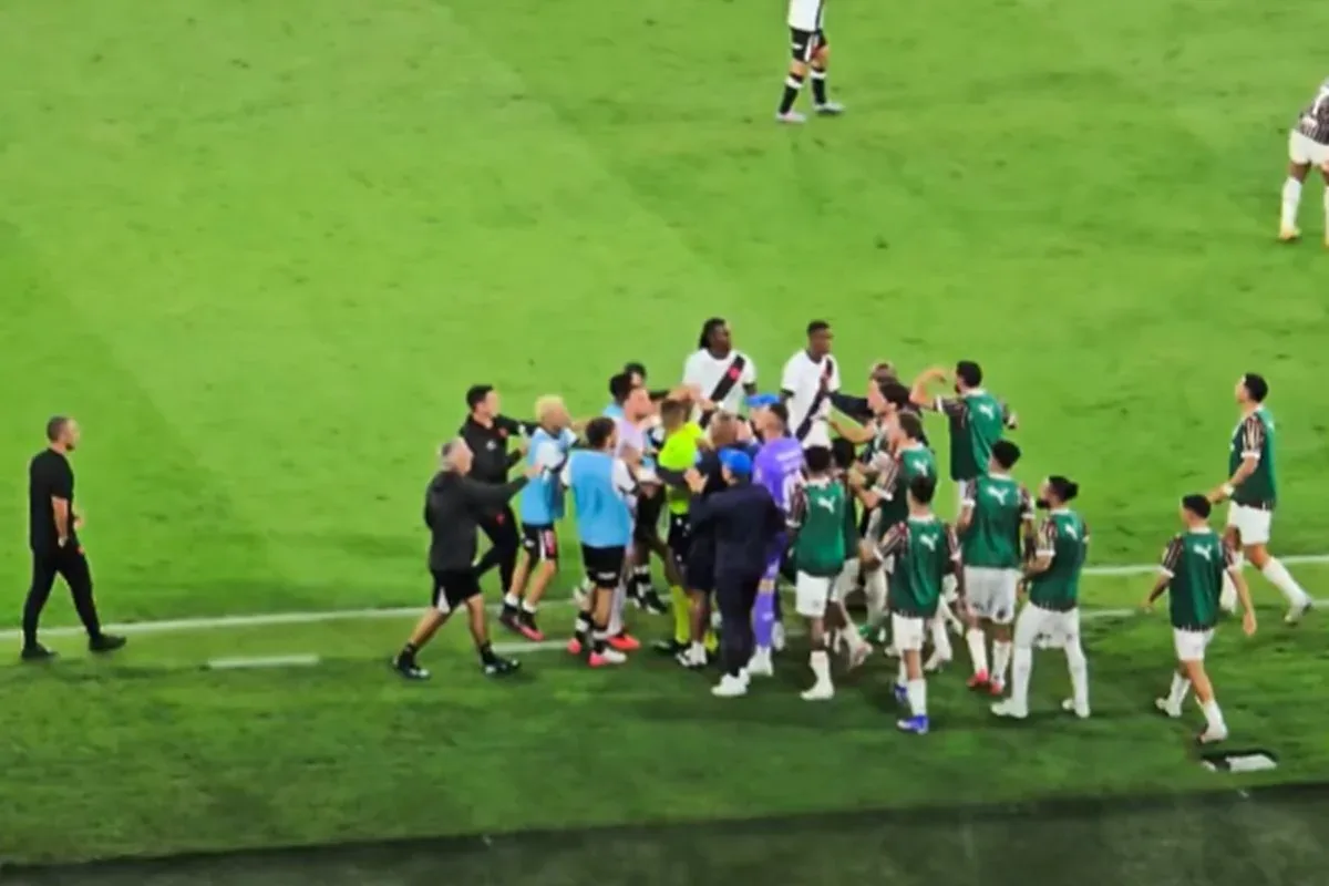 Fluminense alcança quarta posição após vitória por 1 x 0 sobre o Vasco