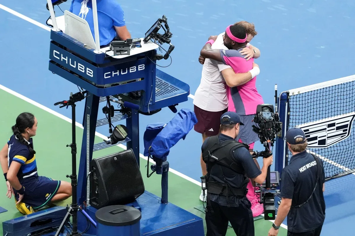Michelsen perde após abrir 2 sets a 0 e deixa quadra chorando no US Open