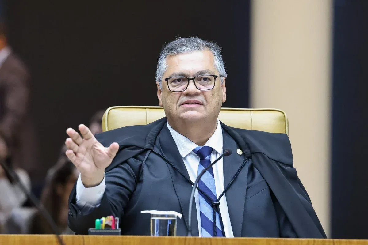 Dino questiona promessa de encerrar inquérito sobre fake news no STF