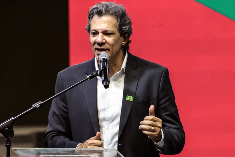 Haddad diz que Vorcaro seria solto se Flávio Bolsonaro vencesse eleição