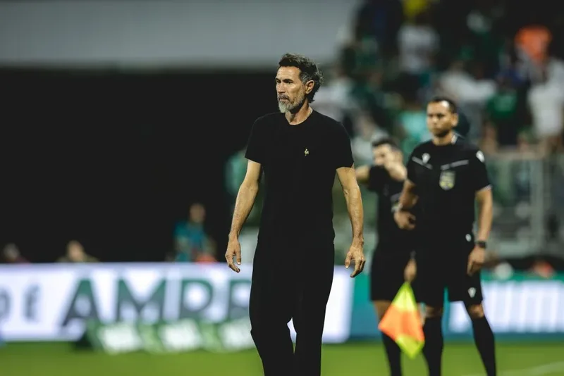 Domínguez diz que Atlético segue vivo antes de duelo com o Santos