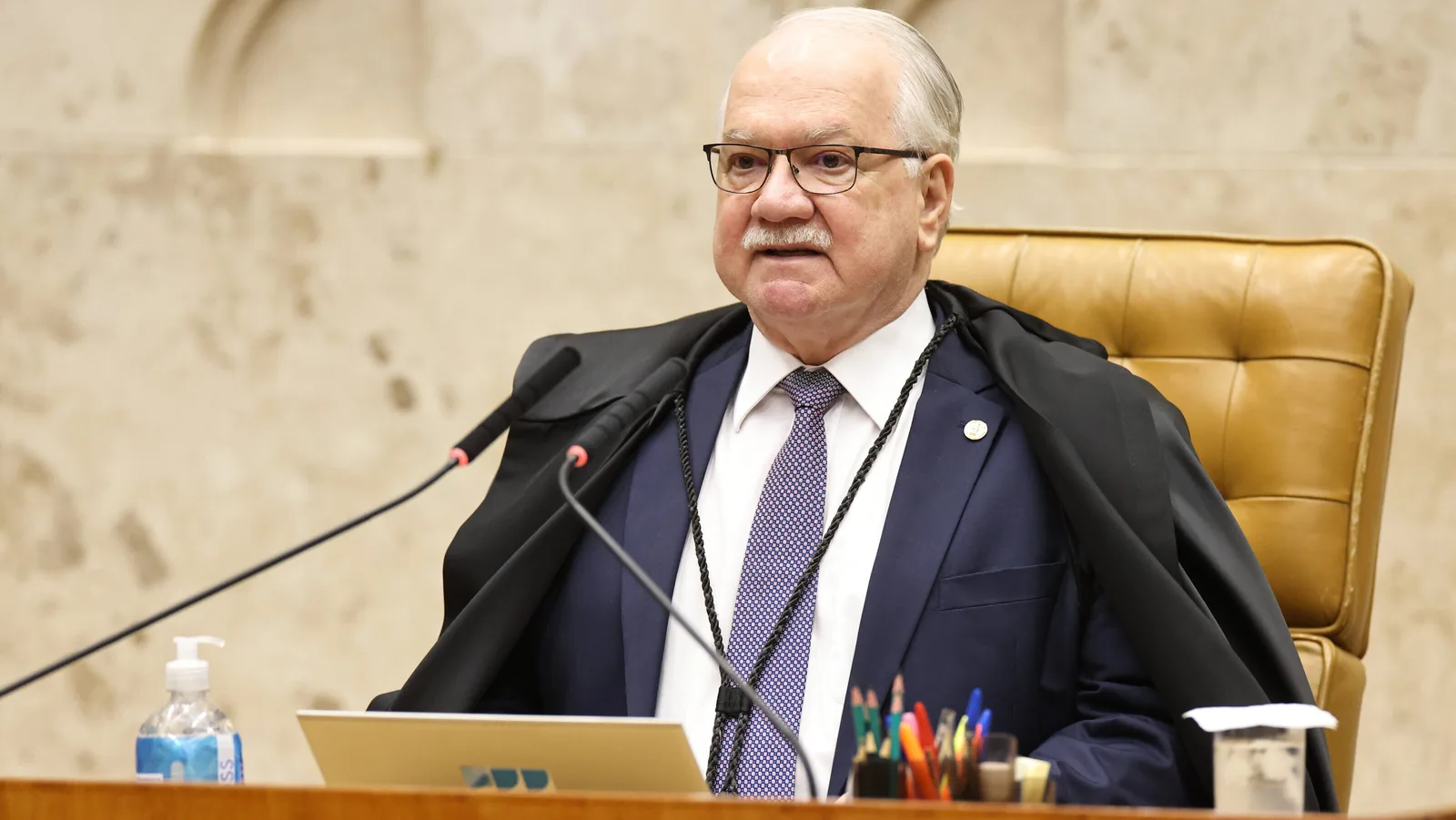 Fachin retira de Moraes relatoria do inquérito das fake news