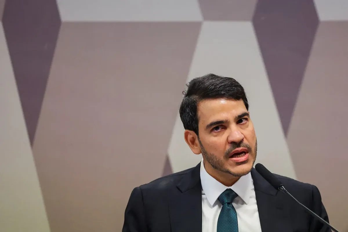 AGU pede ao STF suspensão do afastamento de dirigentes da Polícia Federal