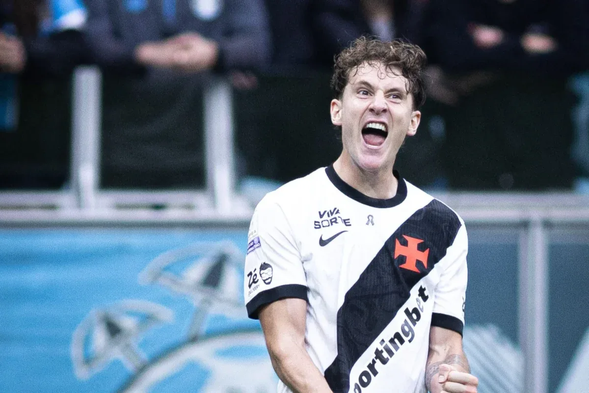 Vasco supera o Grêmio de virada, mas segue no Z-4 do Brasileirão