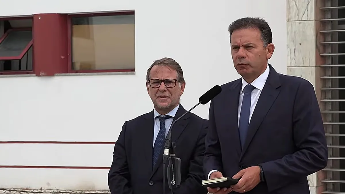 Moção do Chega deve ser rejeitada em meio a pressão sobre ministro português